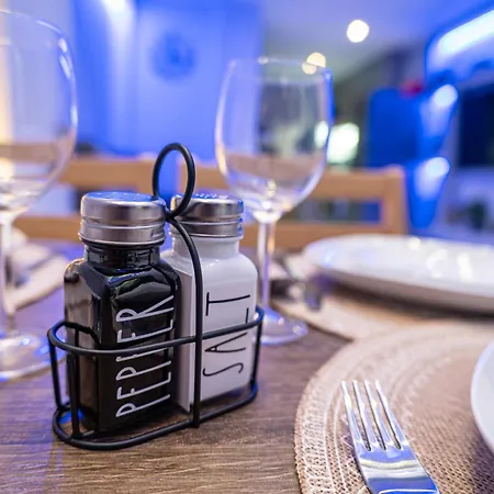 Feel Greek Hospitality #θ025
